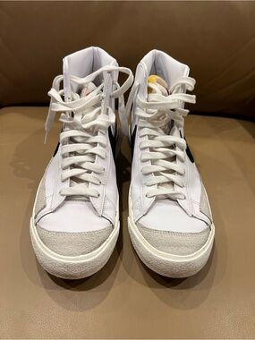 The Nike Blazer Mid '77 Vintage 9 1/2